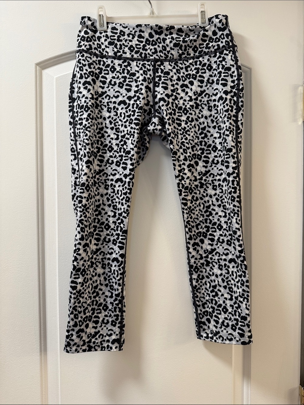 Nike Kids Black and White Leopard Capri Leggings
